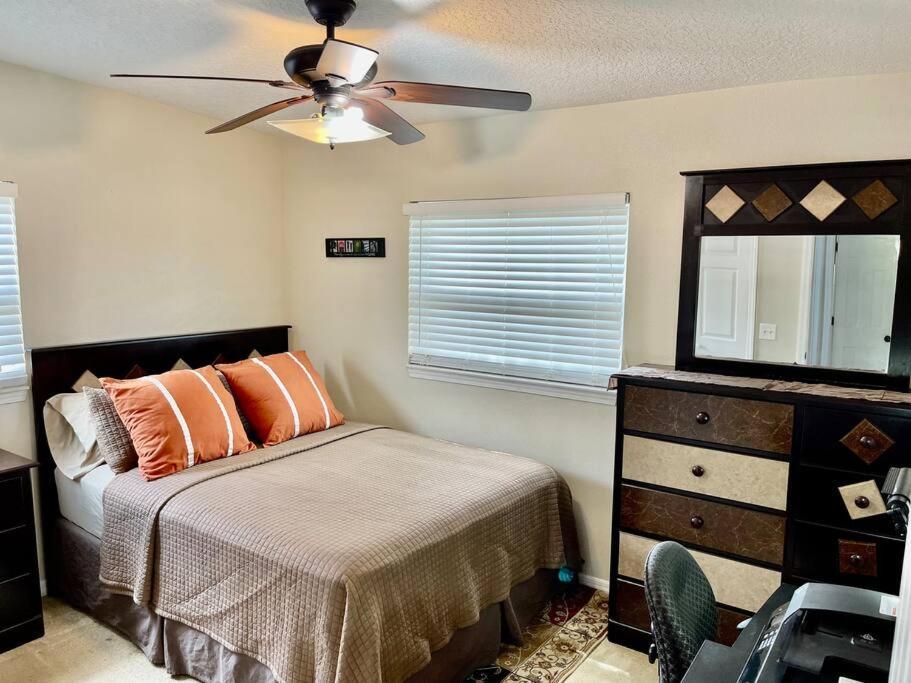 Cozy Modest Home Near Universal Studios/Volcanobay Orlando Exterior photo